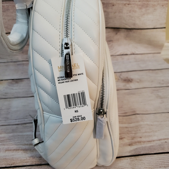 Michael Kors Abbey Medium Optic White Backpack main image 4